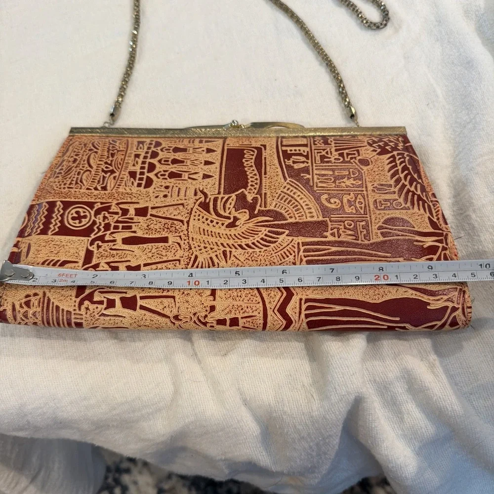 Vtg MCM Egyptian Hieroglyphics Motif Tooled Leather Purse With Gold Tone‎ Chain